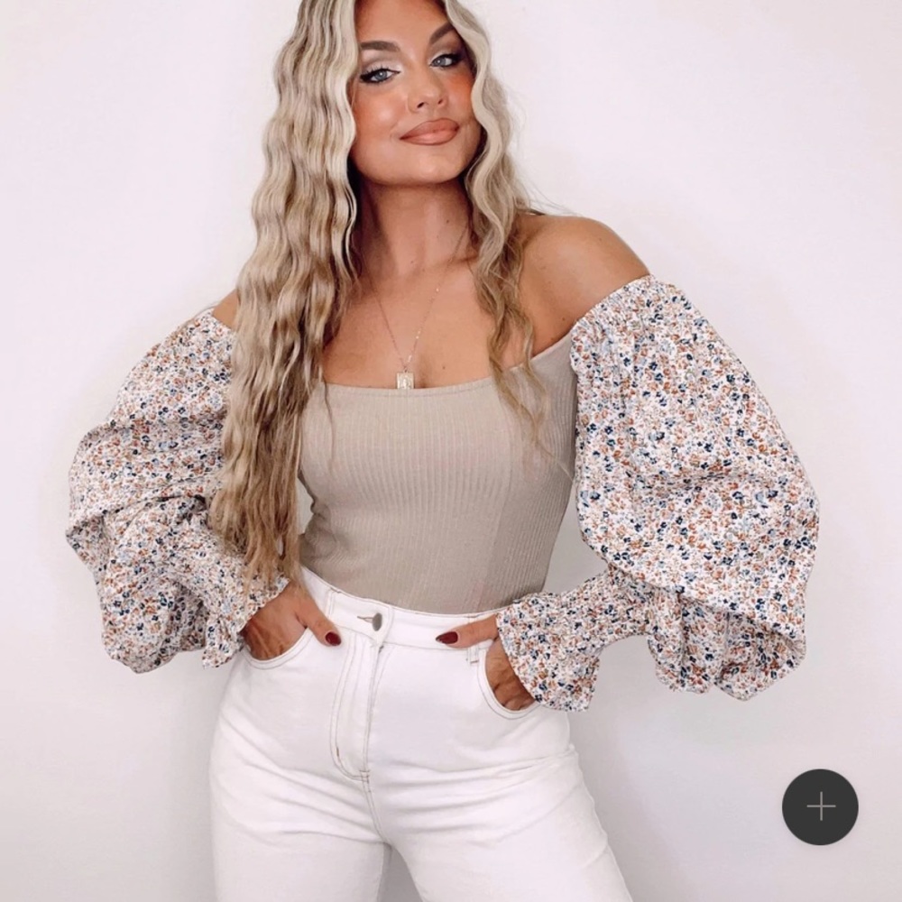 Lane 201 off shoulder ballon sleeve bodysuit.